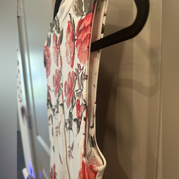 NWOT GUESS DRESS - Picture 6 of 7